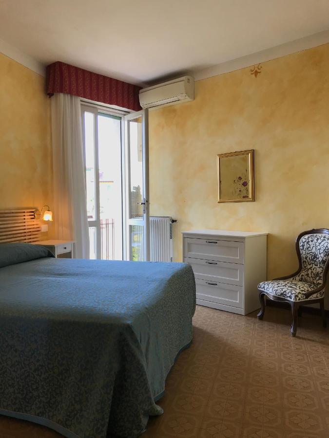 Albergo Villa Angela Toscolano Maderno Bagian luar foto