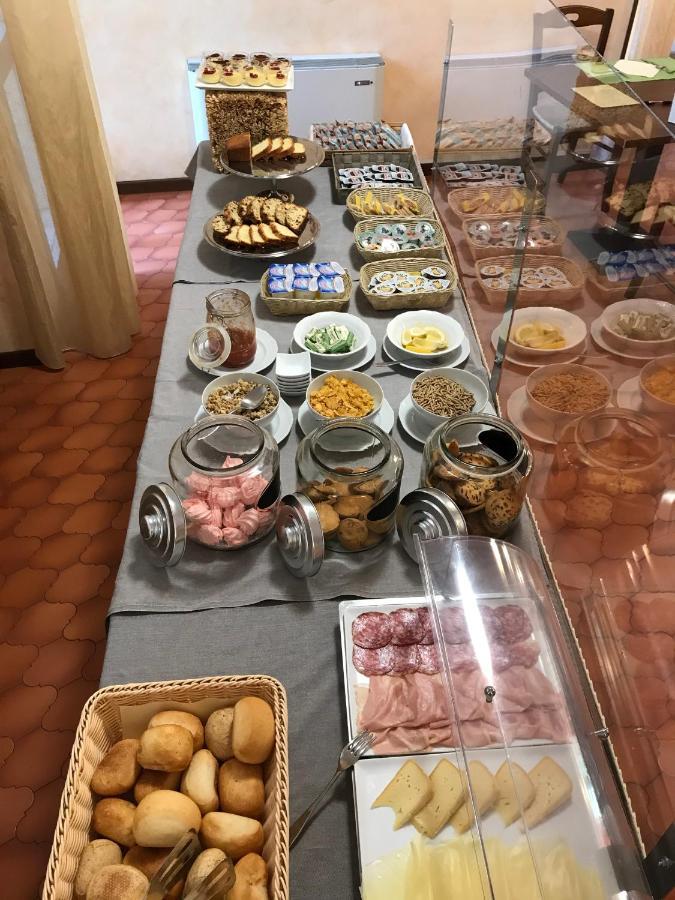 Albergo Villa Angela Toscolano Maderno Bagian luar foto