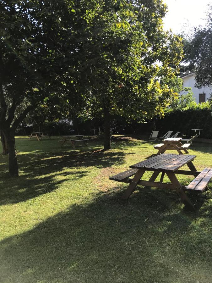 Albergo Villa Angela Toscolano Maderno Bagian luar foto